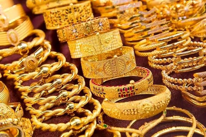 جدیدترین پیش بینی قیمت طلا در ایران؛ بازار به کدام سمت حرکت میکند؟ چرا طلای آبشده همچنان یکی از گزینههای محبوب سرمایهگذاری است؟