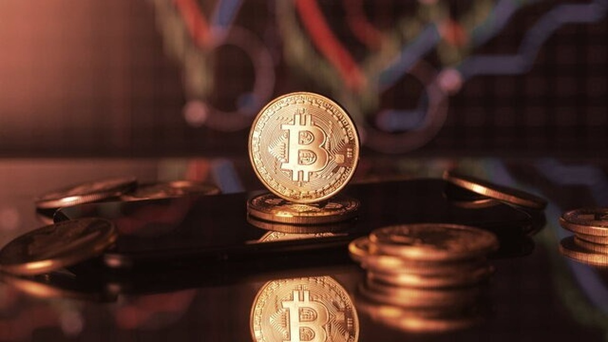 بیتکوین عقبنشینی کرد بیتکوین عقبنشینی کرد