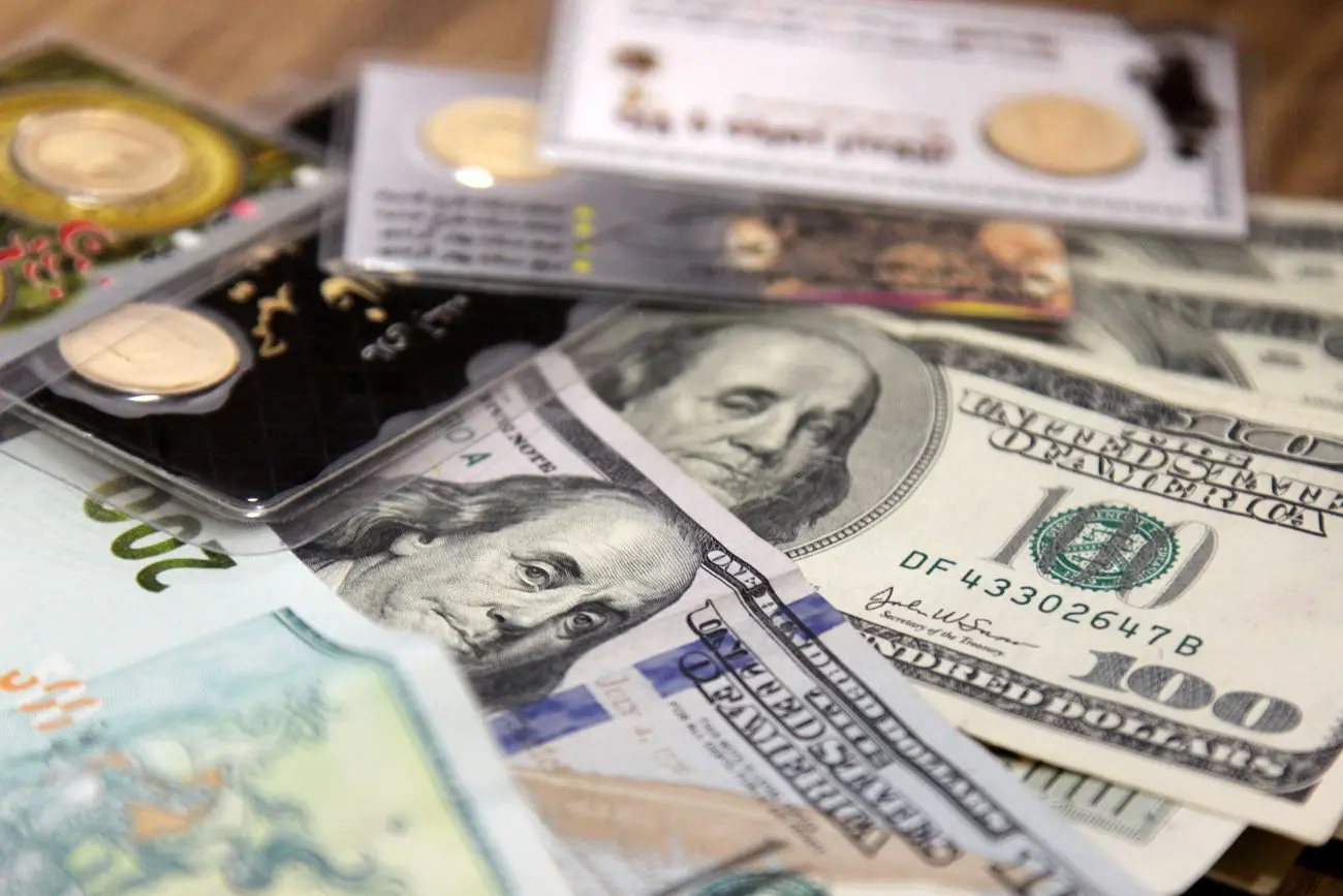 قیمت طلا و دلار امروز یکشنبه 12بهمن/ کاهش قیمت ها + جدول و جزئیات کامل