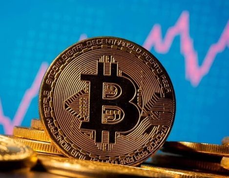 افزایش قیمت نفت بیت‌کوین را زمین‌گیر کرد!