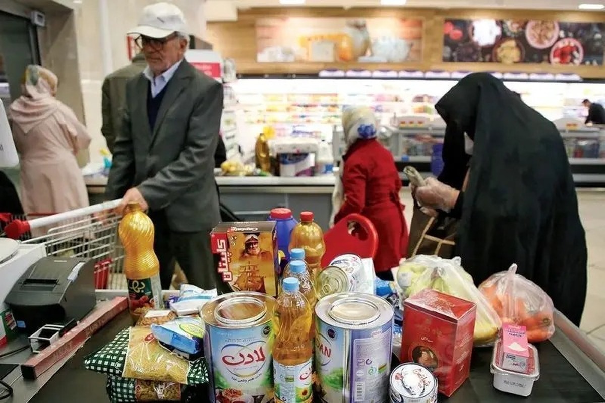 وضعیت کالاهای اساسی در گمرک تشریح شد / نگرنی بابت کمبود کالا وجود دارد؟