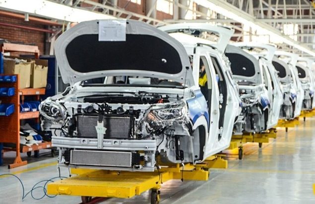 خبر خوش وزارت صمت برای خودروسازان / قیمت خودرو کاهش می‌یابد؟