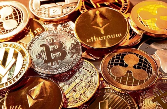 سقوط عجیب بیت کوین امروز سه شنبه ۱۷ فروردین/ نوسانات بازار ارز دیجیتال ادامه دارد؟