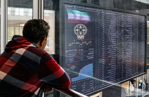 موتور بورس روشن شد/ تالار شیشهای دوباره سبزپوش شد موتور بورس روشن شد/ تالار شیشهای دوباره سبزپوش شد