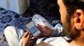 هجوم طالبان به گوشی‌های هوشمند / عکس
