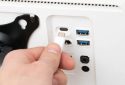 علامت D کنار پورت USB چه کاربردی دارد؟