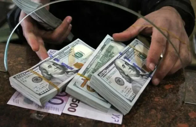 هشدار کارشناس بازارهای مالی درباره قیمت دلار؛ خرید هیجانی در این سطوح خطرناک است