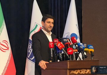 وزیر ارتباطات: اینترنت ماهوارهای در شرایط برابر جایگزین فیبر نوری نمیشود وزیر ارتباطات: اینترنت ماهوارهای در شرایط برابر جایگزین فیبر نوری نمیشود